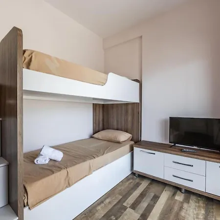 Spacious Near The Gjiri I Lalzit By Pikhost Appartamento