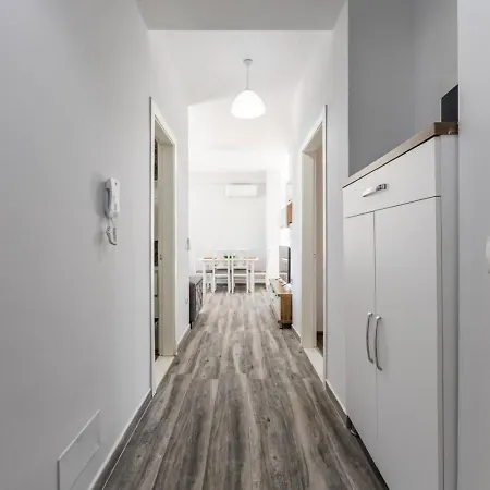 شقة Spacious Near The Gjiri I Lalzit By Pikhost *