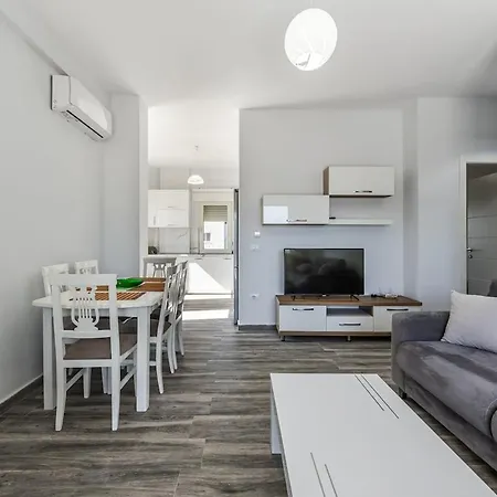 Apartman Spacious Near The Gjiri I Lalzit By Pikhost *